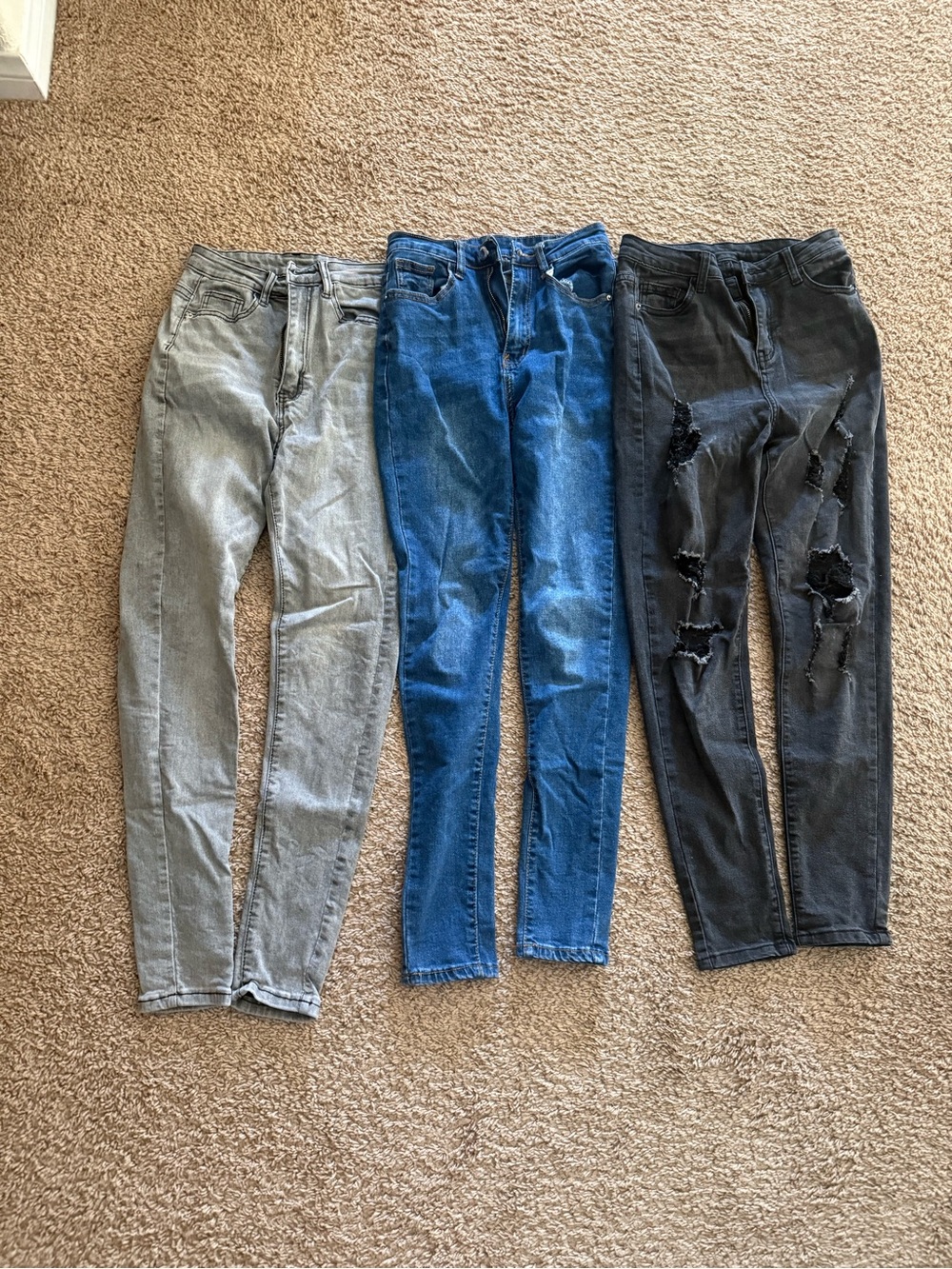 Women’s Skinny Jeans - Light Gray, Blue & Black (Set of 3)